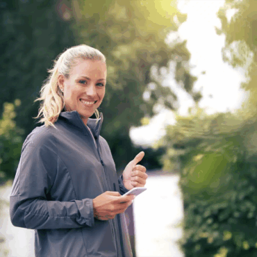 Generali_AngieKerber_PR_still_thumbsup